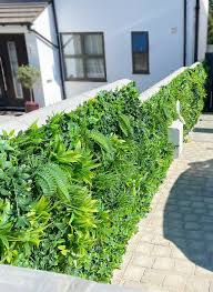Compact Artificial Hedge Panel